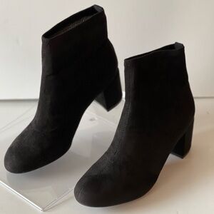 Rockport Women's Black Suede Ankle Boots Pumps Heels Oaklee, Sz 9.5
